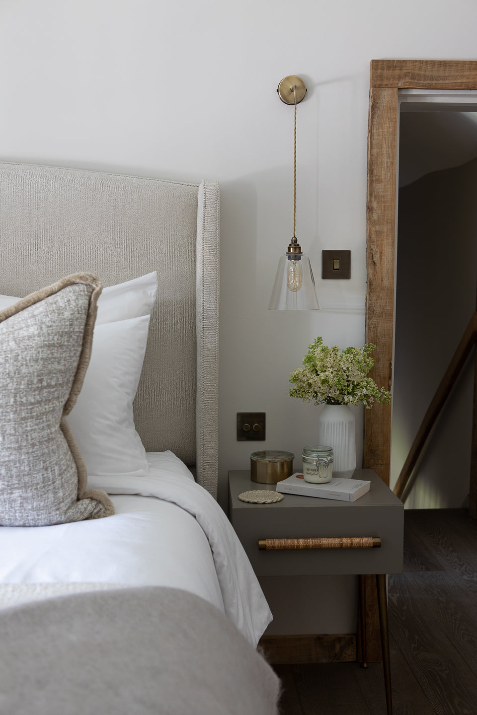 Chestnut Cushion
