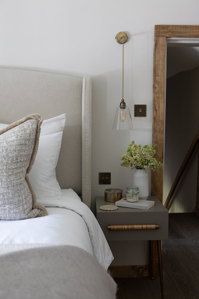 Chestnut Cushion